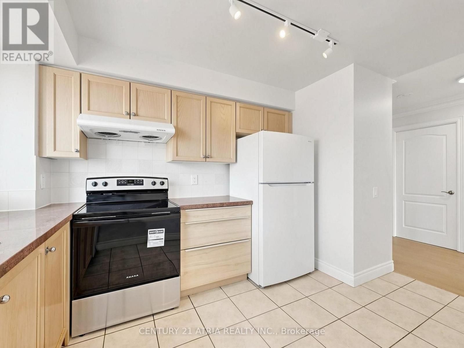 #1110 2 CLAIRTRELL ROAD - 12