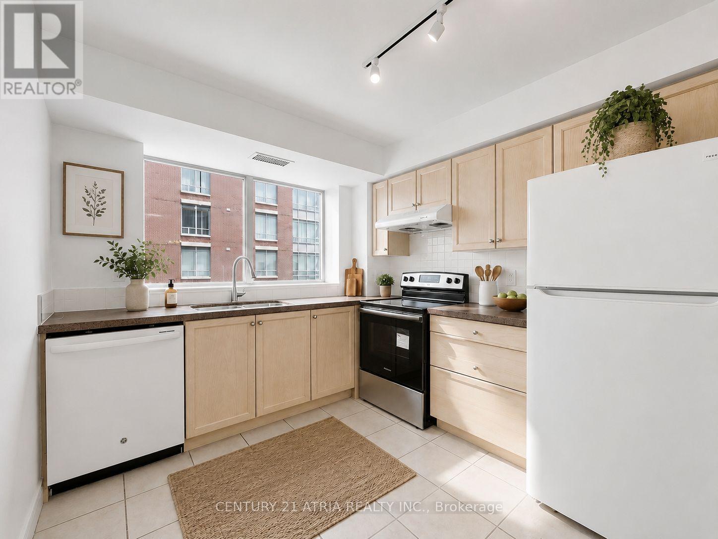 #1110 2 CLAIRTRELL ROAD - 15