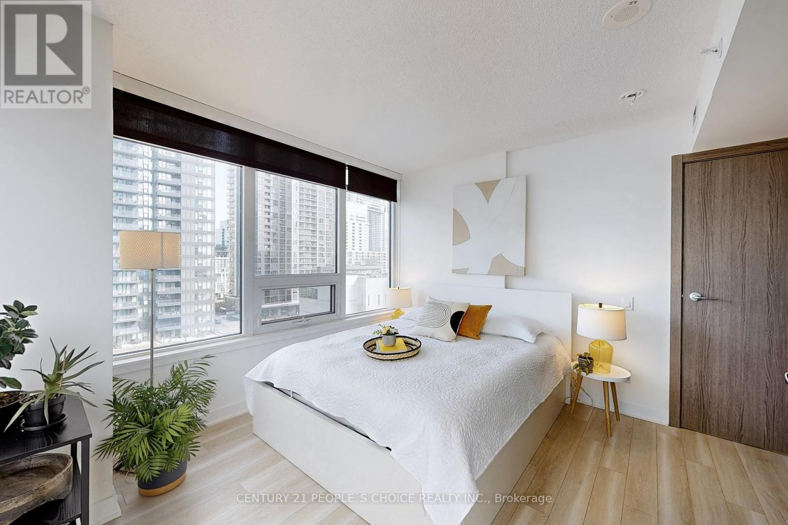 #1006 17 BATHURST STREET N - 16