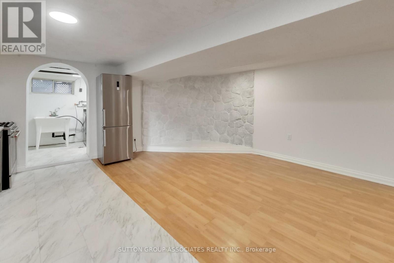 175 EARLSDALE AVENUE - Image 26