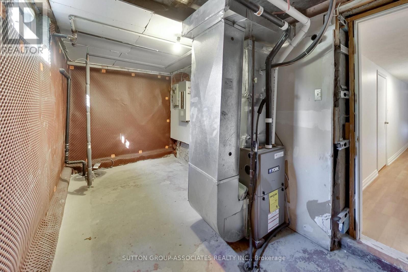175 EARLSDALE AVENUE - Image 39
