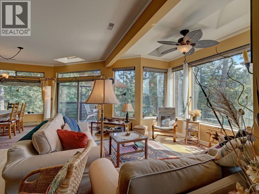 5475 HYDAWAY PLACE, Halfmoon Bay