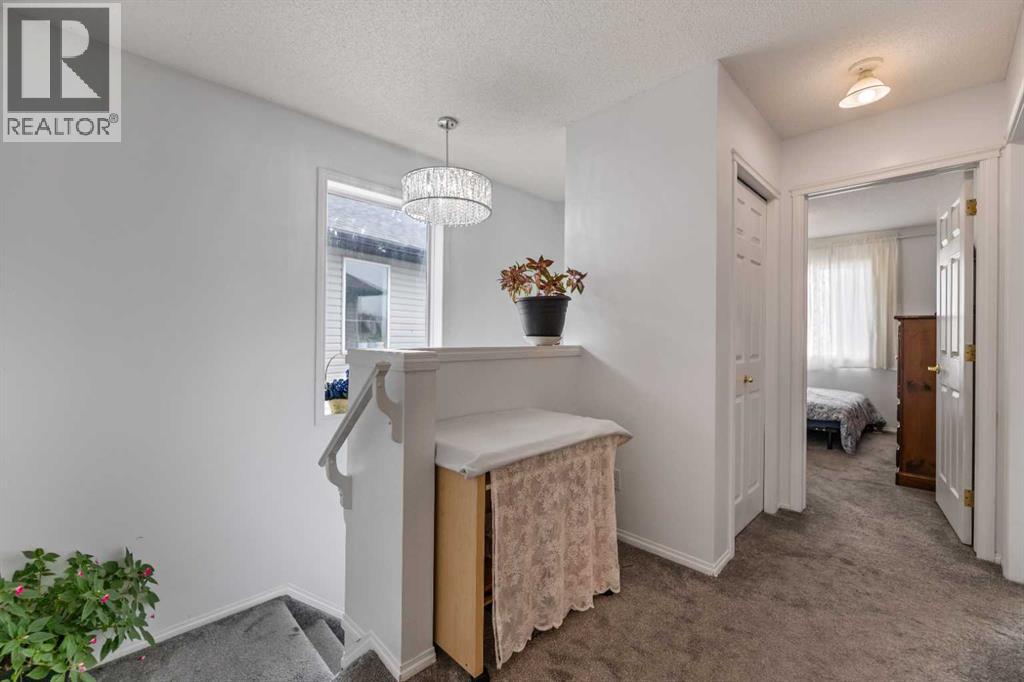 50 Taravista Gardens NE - 18