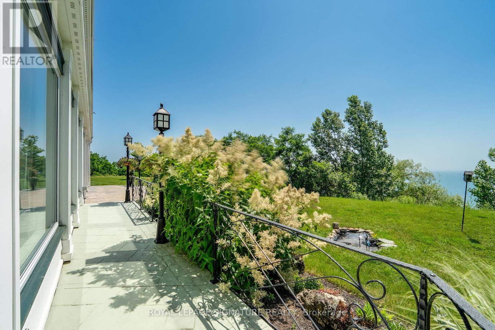 220 GREYABBEY TRAIL - 44