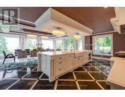 Living room - 220 Greyabbey Trail, Toronto, ON M1E1V9 Photo 9