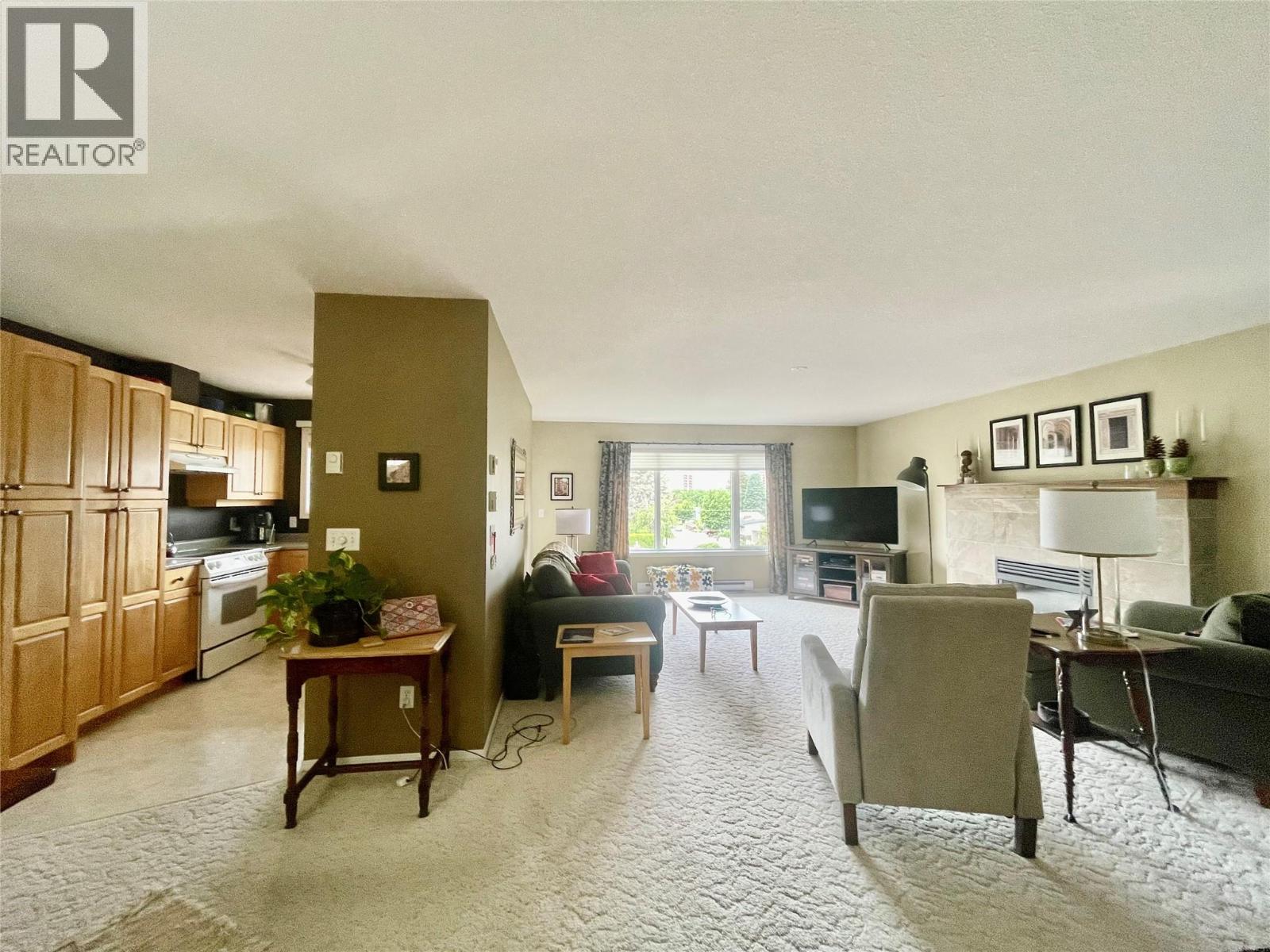 1672 Thayer Court - 5