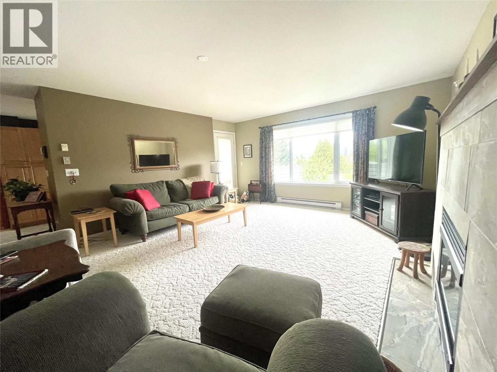 1672 Thayer Court - 13