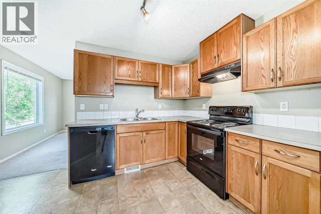 501 Saddlecrest Boulevard NE - 7