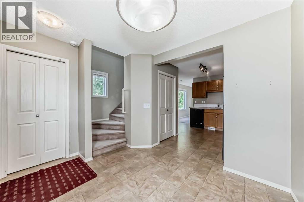 501 Saddlecrest Boulevard NE - 12