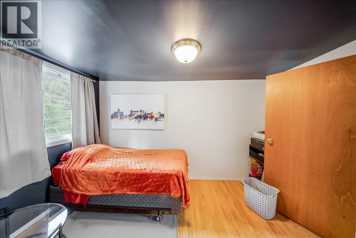 96 RESERVOIR Road - 25