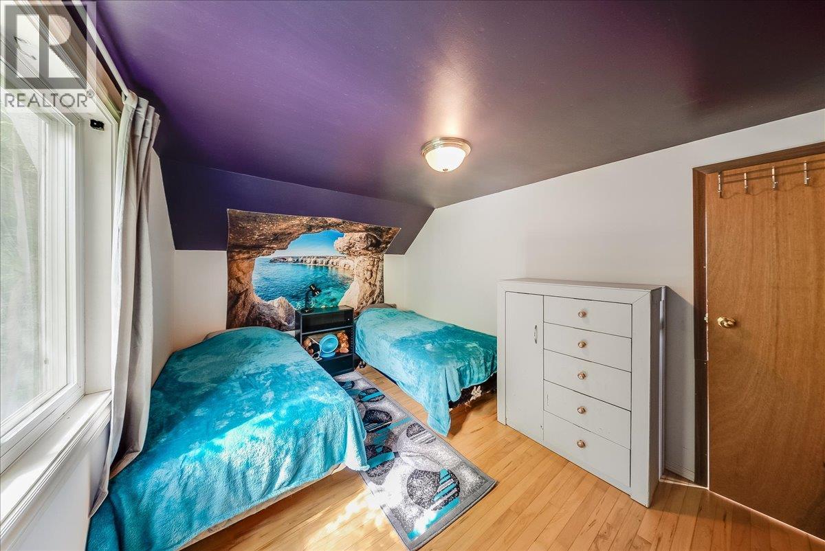 96 RESERVOIR Road - 22