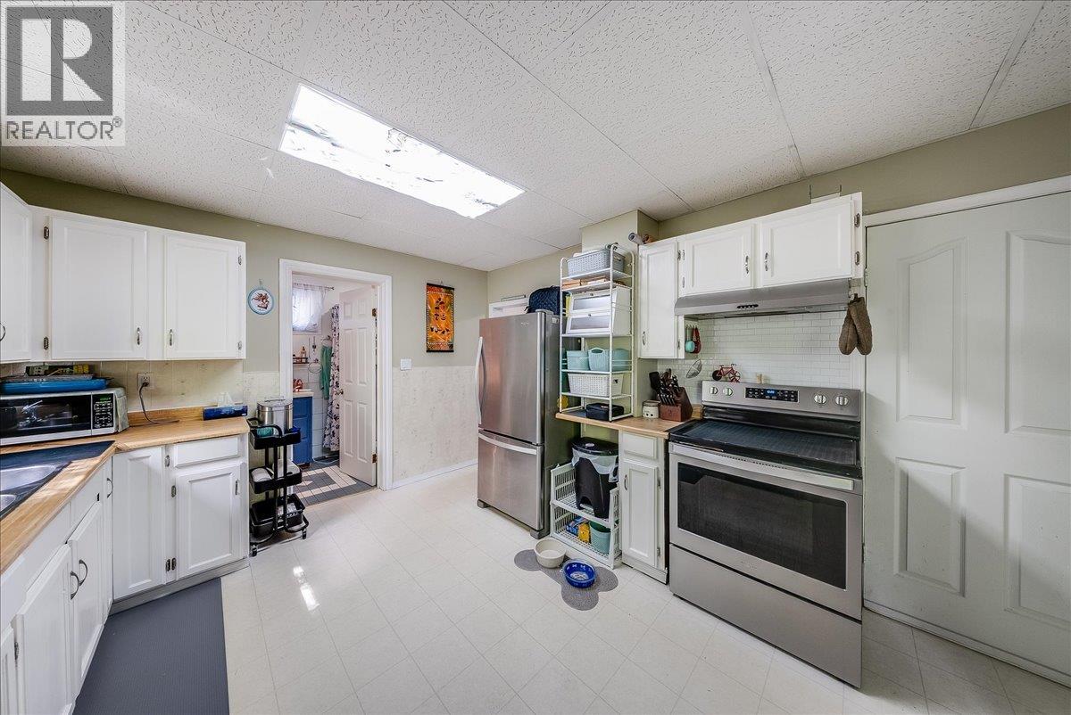 96 RESERVOIR Road - 16