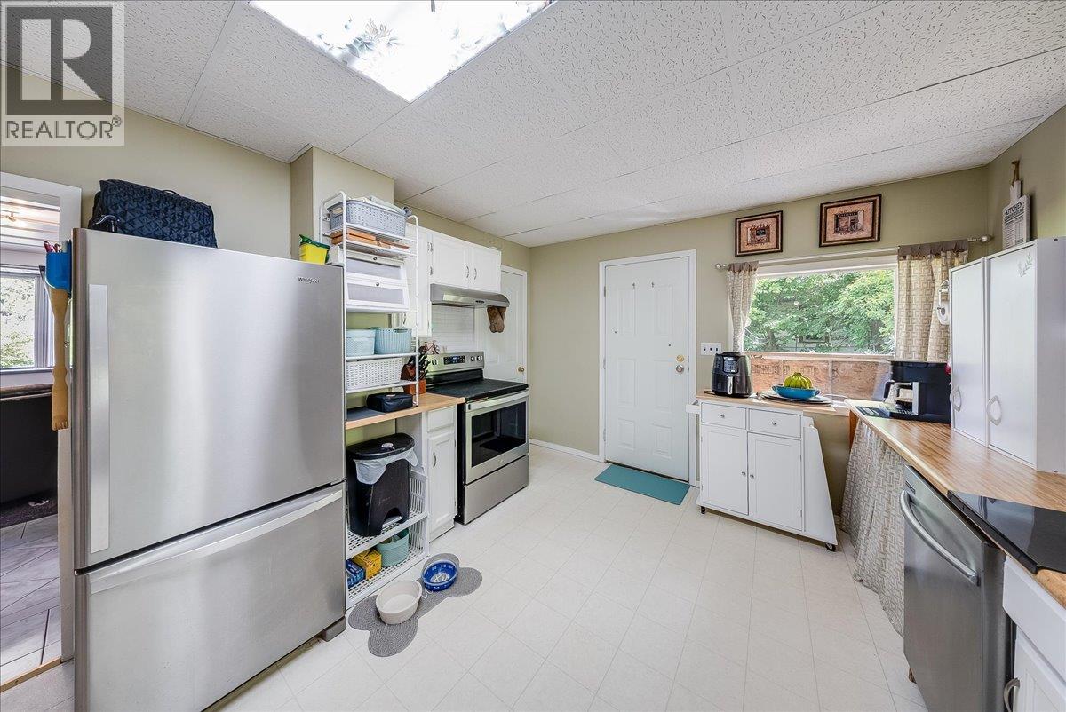 96 RESERVOIR Road - 13
