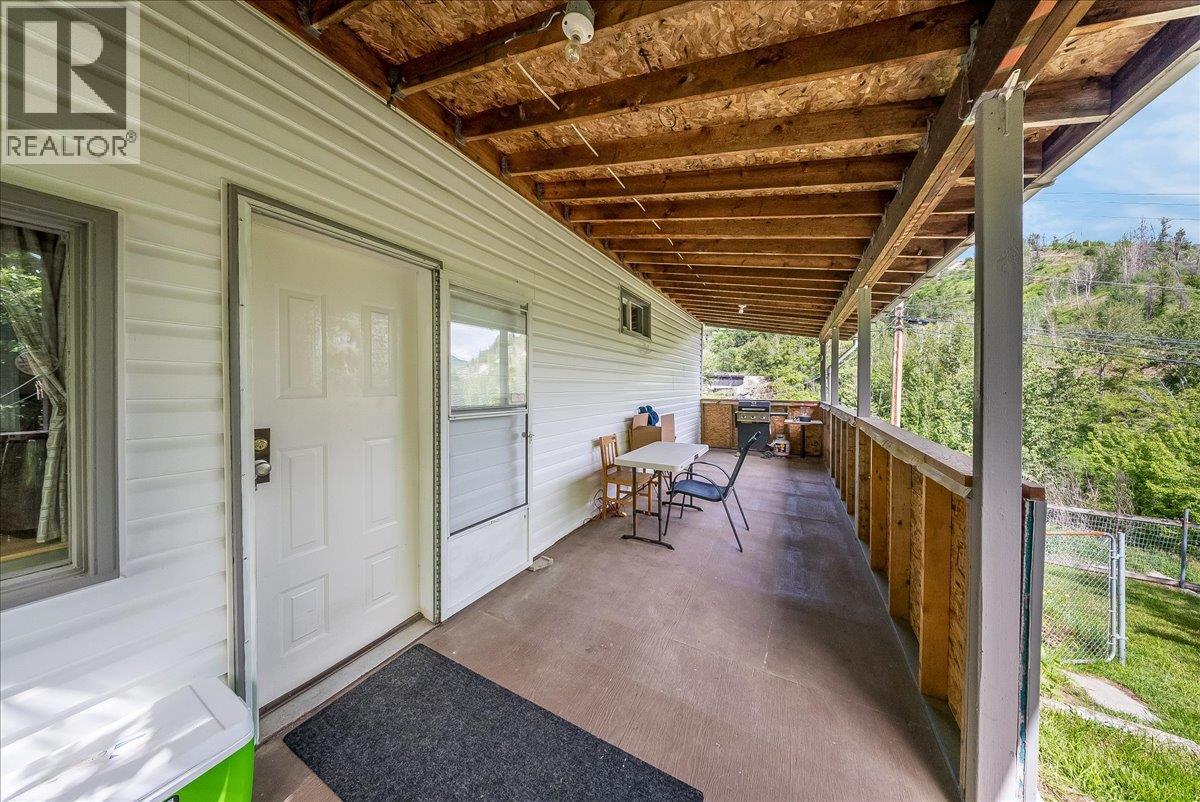 96 RESERVOIR Road - 31
