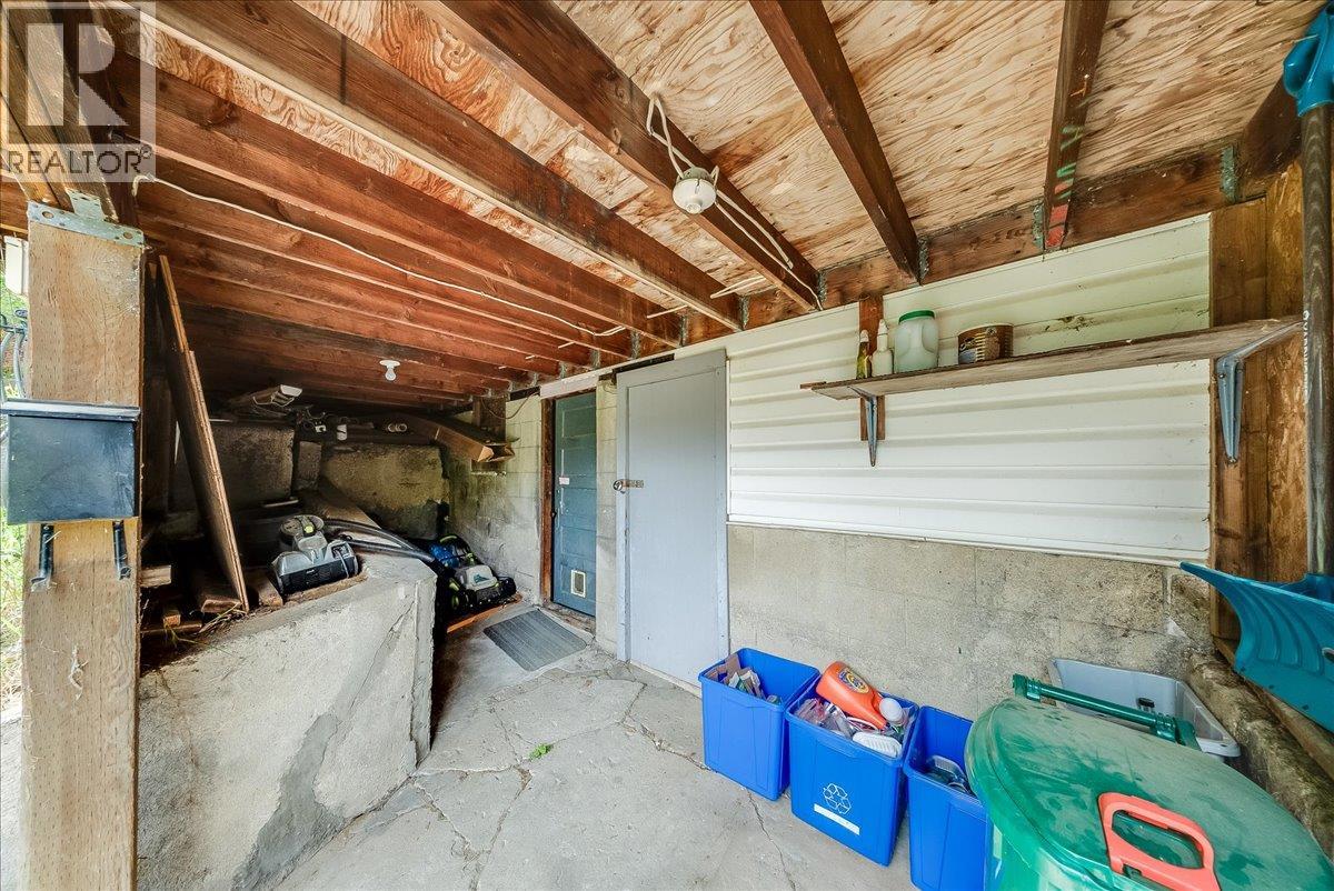 96 RESERVOIR Road - 36