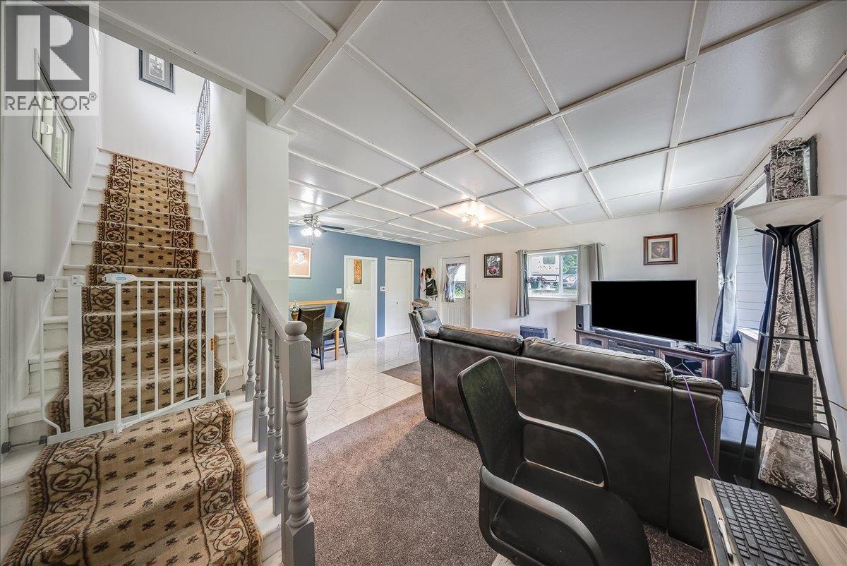 96 RESERVOIR Road - 4