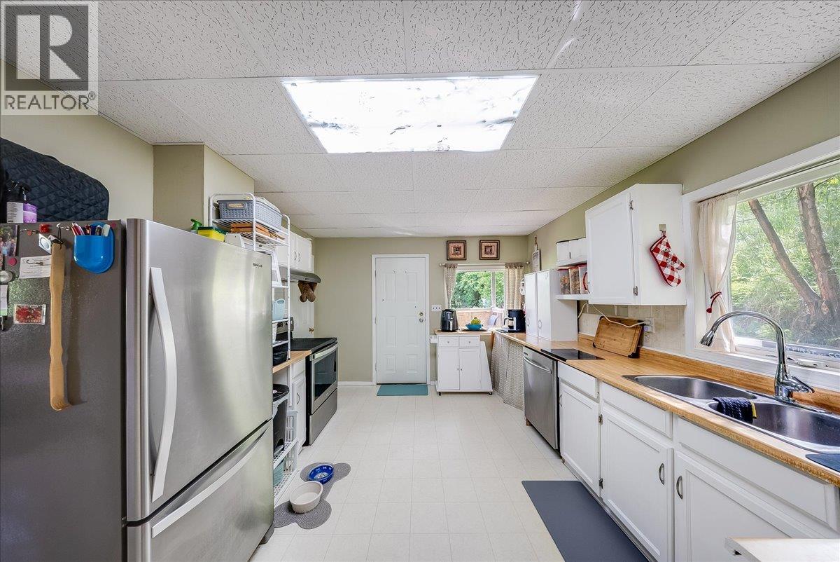 96 RESERVOIR Road - 18