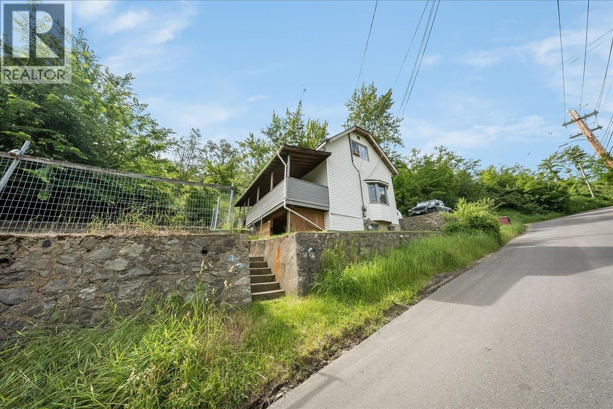 96 RESERVOIR Road - 42