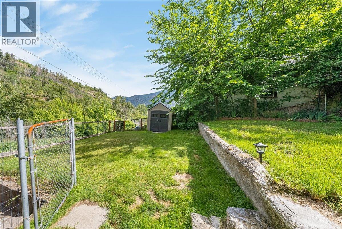 96 RESERVOIR Road - 47