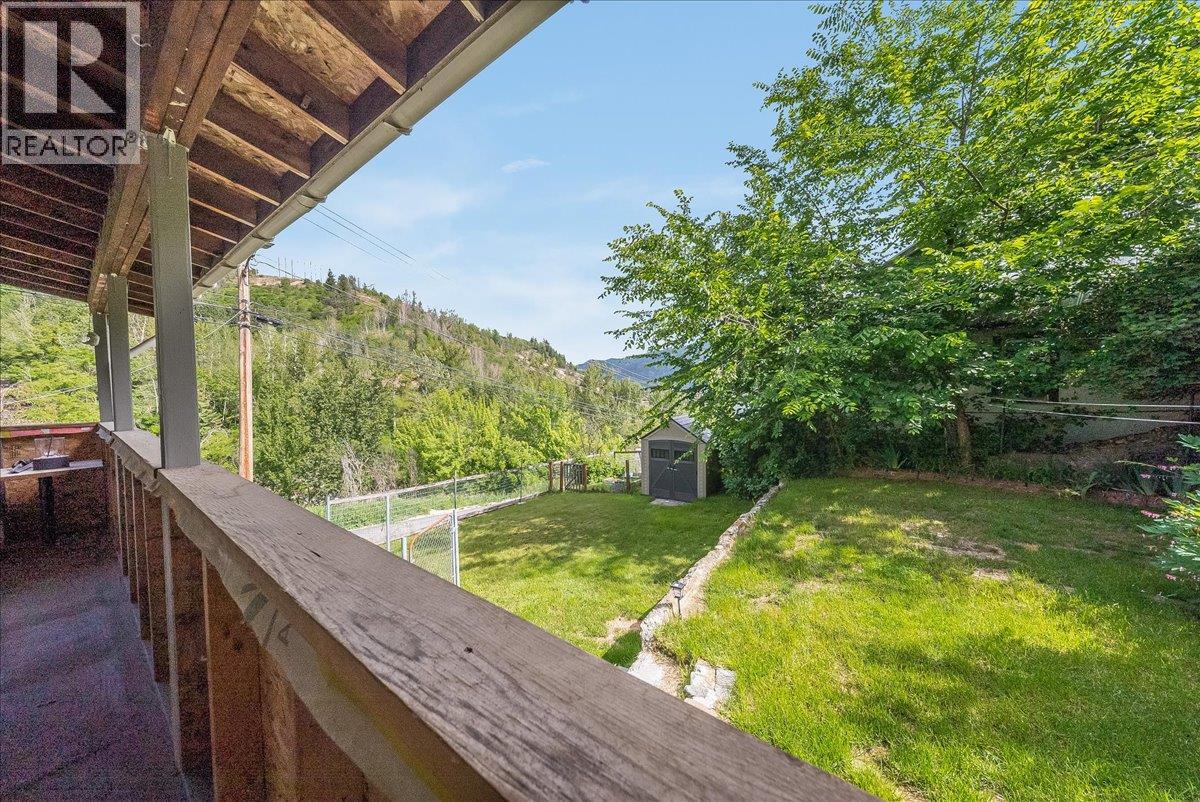 96 RESERVOIR Road - 33