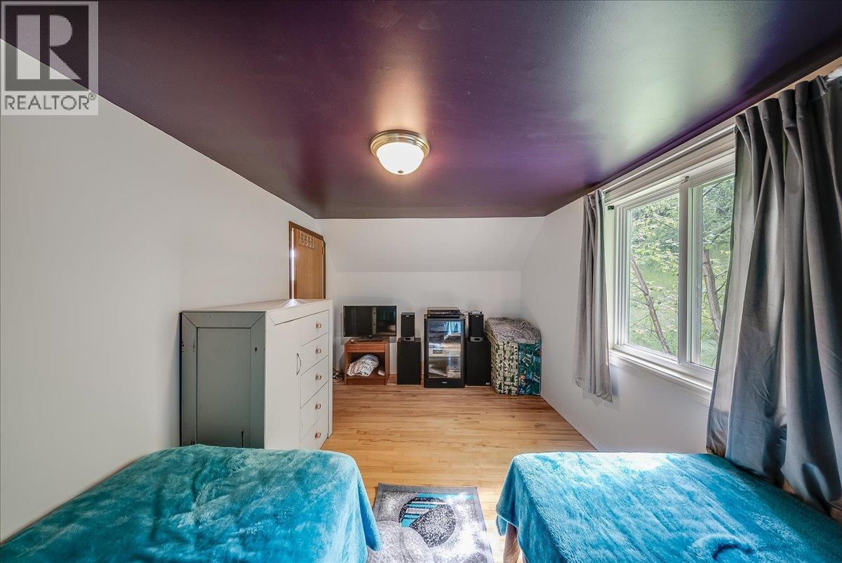 96 RESERVOIR Road - 23