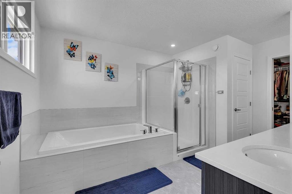 176 Howse Crescent NE - 29