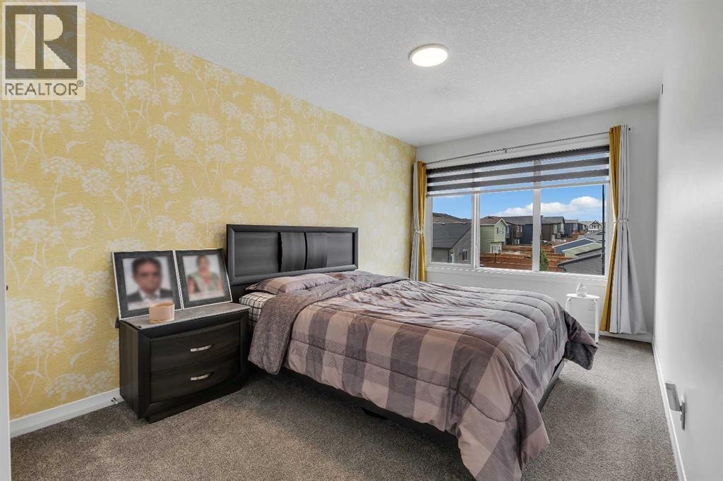 176 Howse Crescent NE - 36