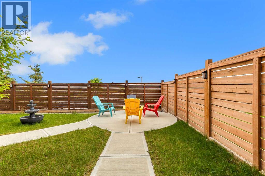 176 Howse Crescent NE - 40