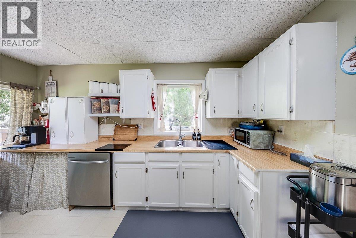 96 RESERVOIR Road - 12