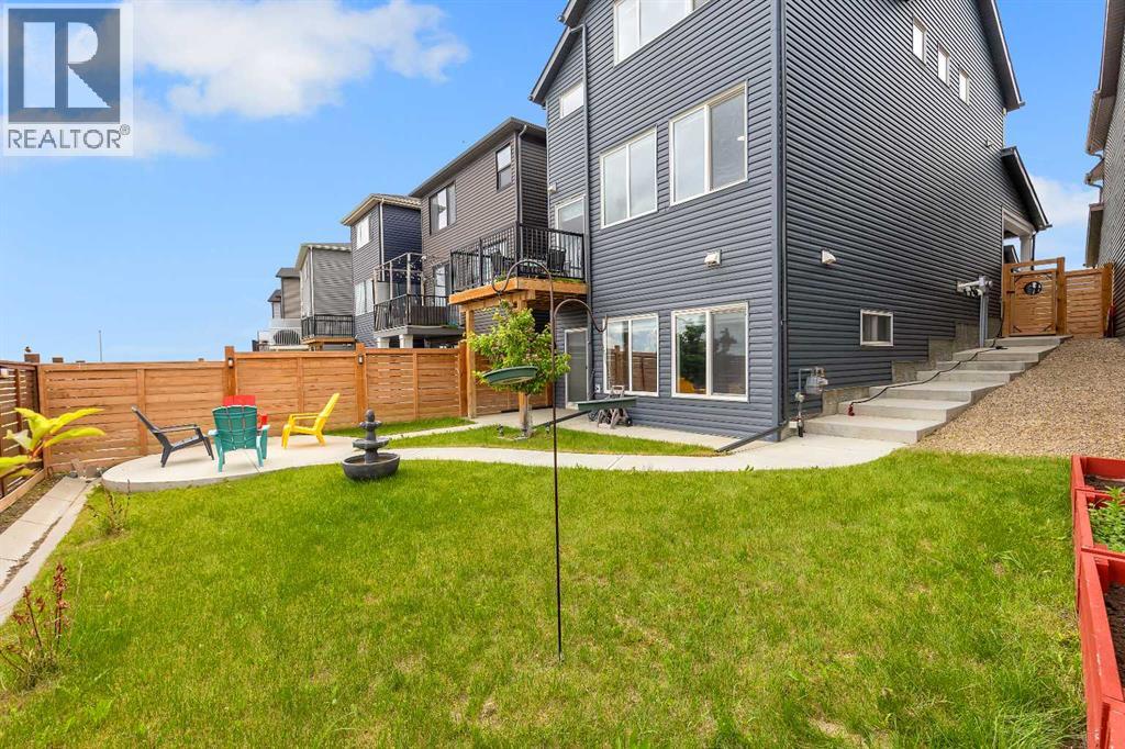 176 Howse Crescent NE - 42