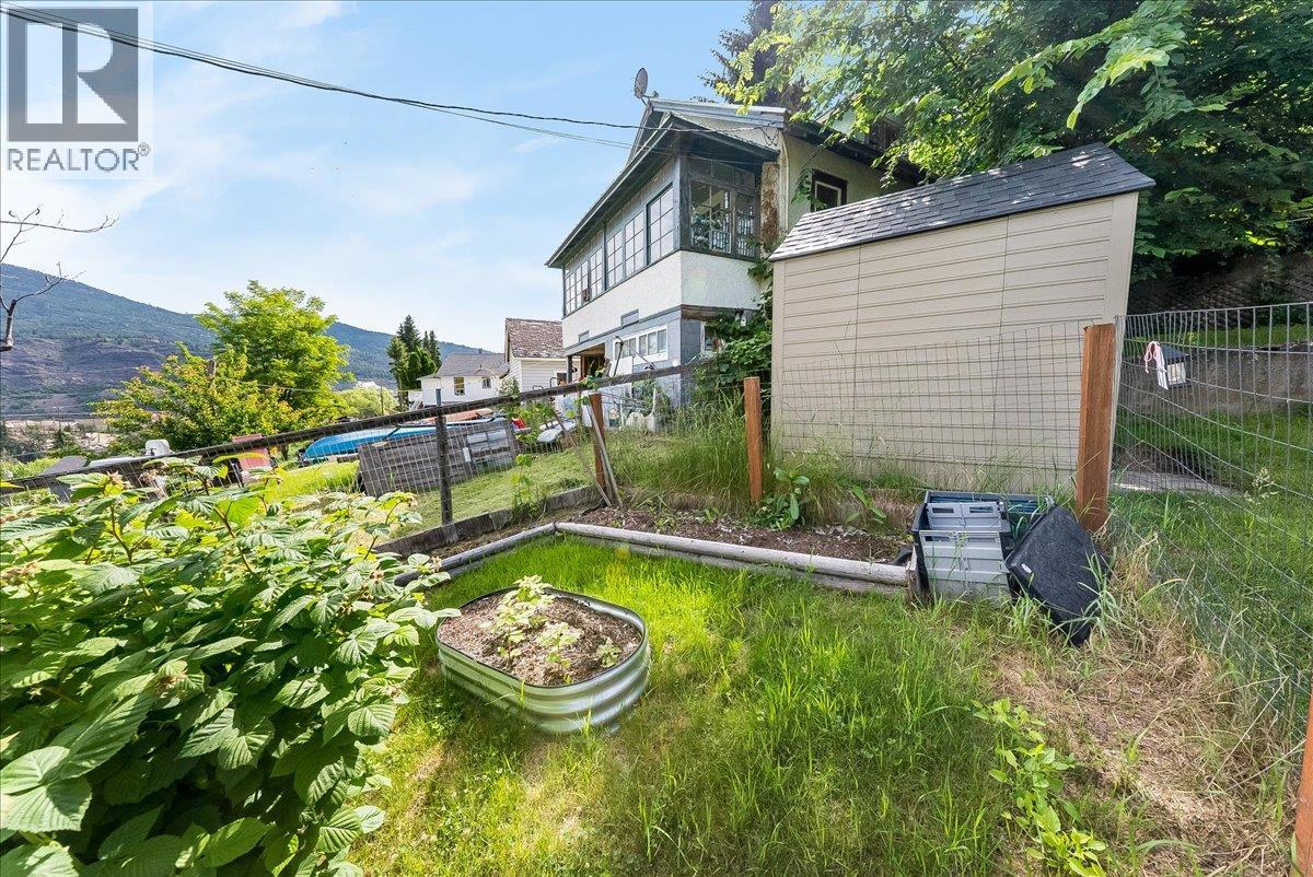 96 RESERVOIR Road - 44