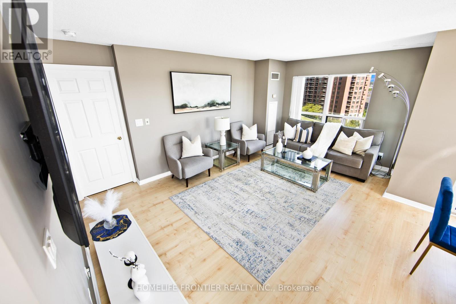 #1117 185 ONEIDA CRESCENT - 3