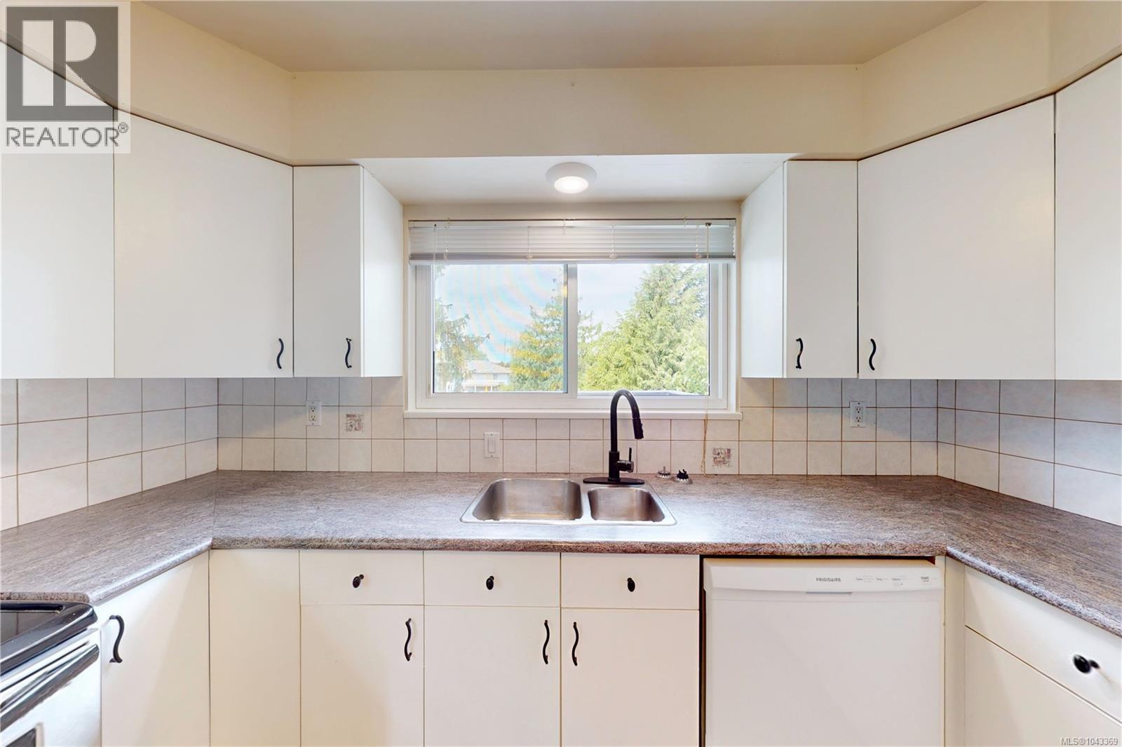 1710 Sprucewood Pl - 17