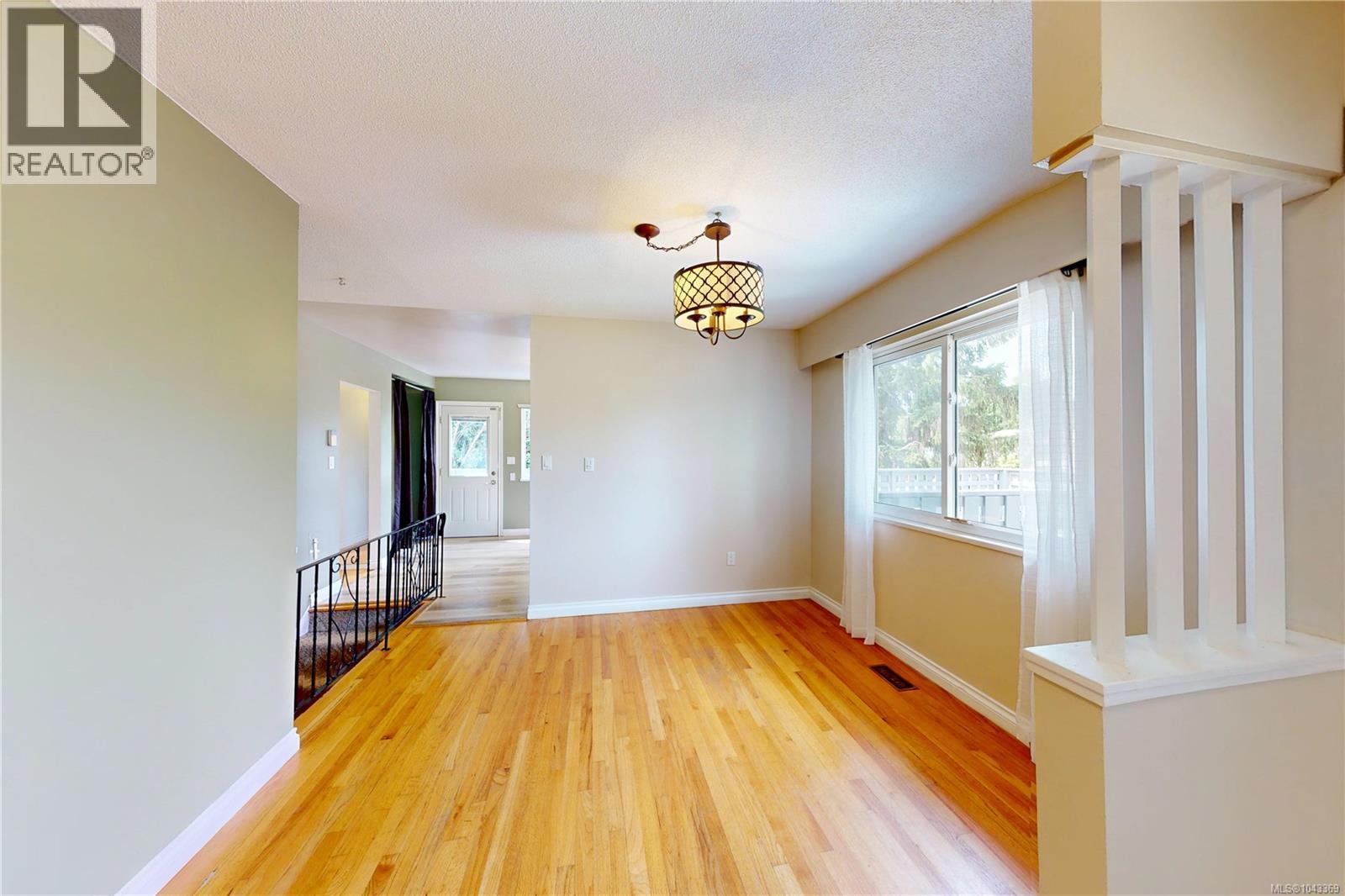 1710 Sprucewood Pl - 3