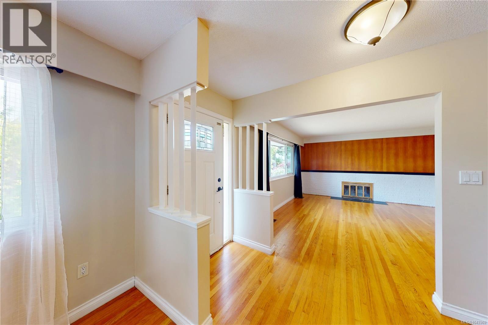 1710 Sprucewood Pl - 5