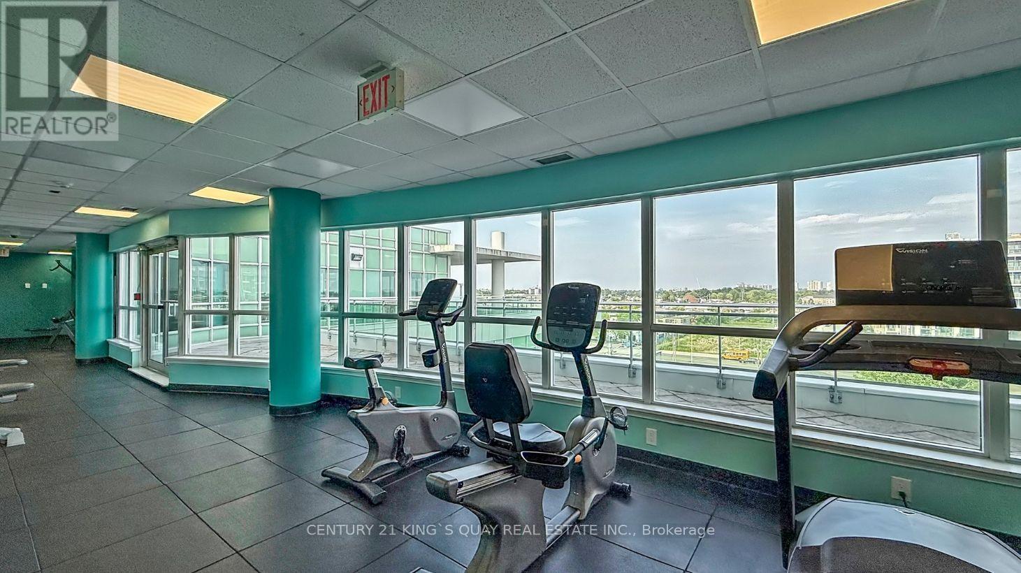 #227 60 FAIRFAX CRESCENT - 27