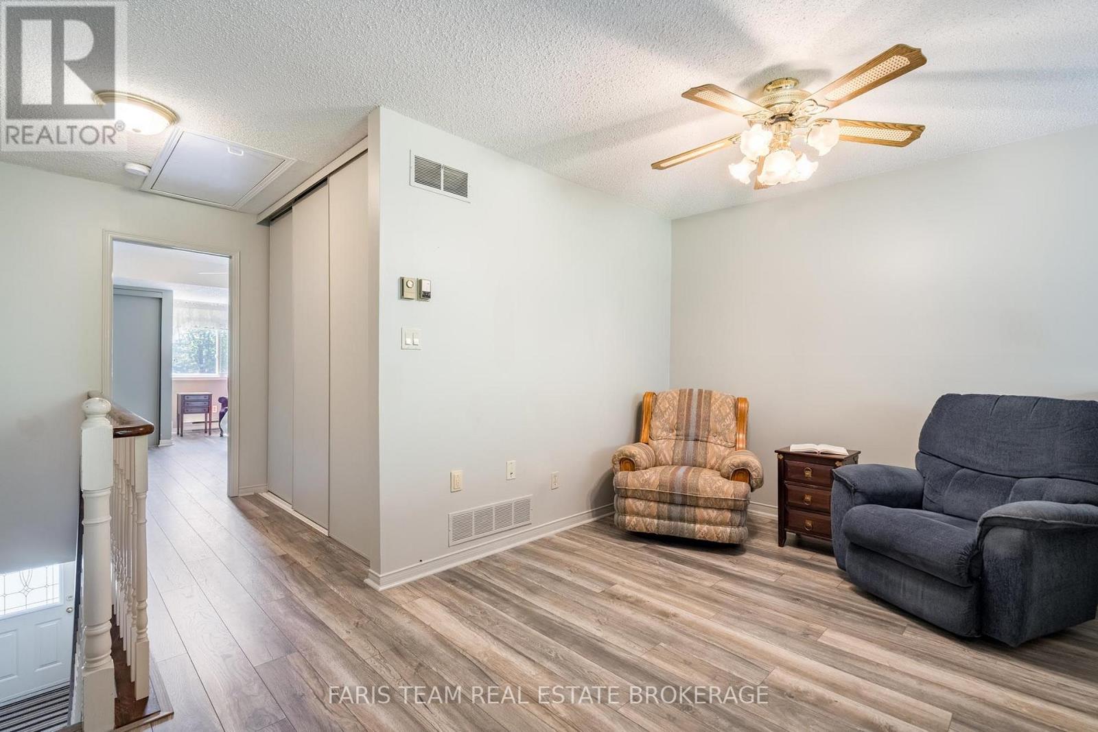 #16 21 LAGUNA PARKWAY - 17