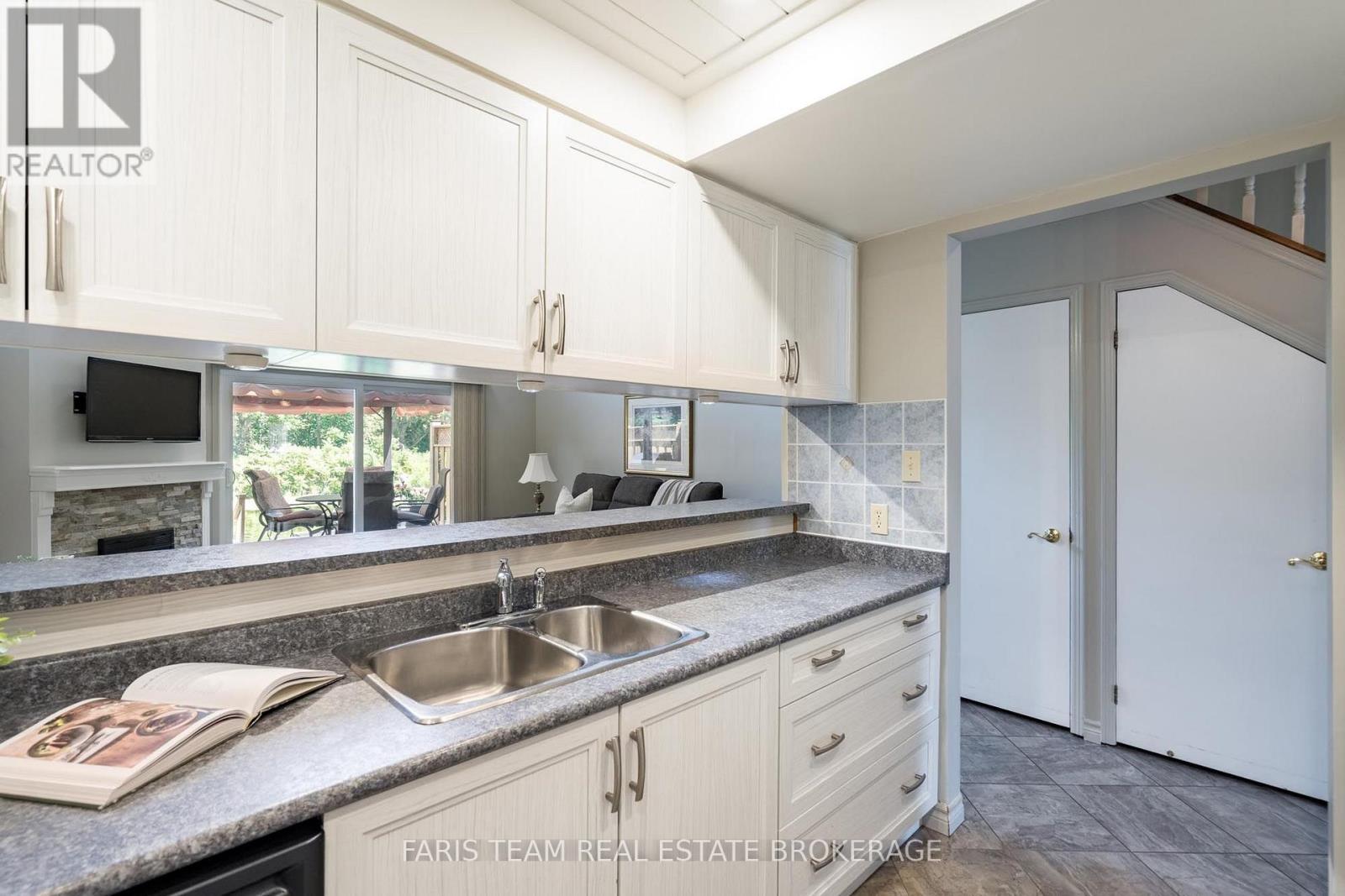 #16 21 LAGUNA PARKWAY - 7