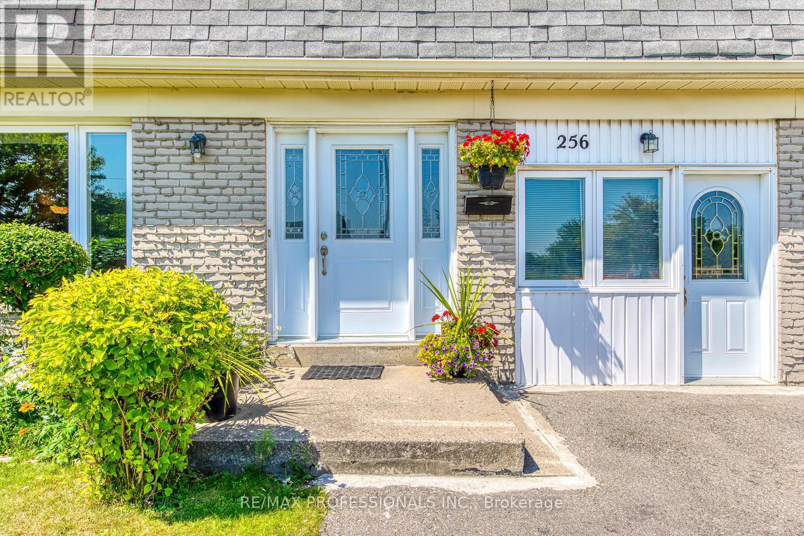 256 WELLESWORTH DRIVE - 2