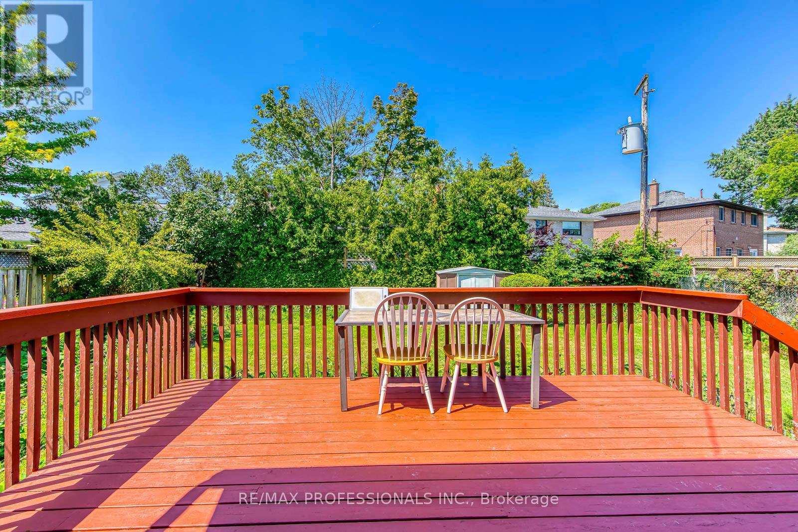 256 WELLESWORTH DRIVE - 27