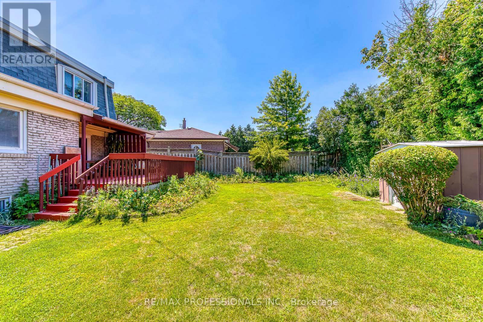 256 WELLESWORTH DRIVE - 28