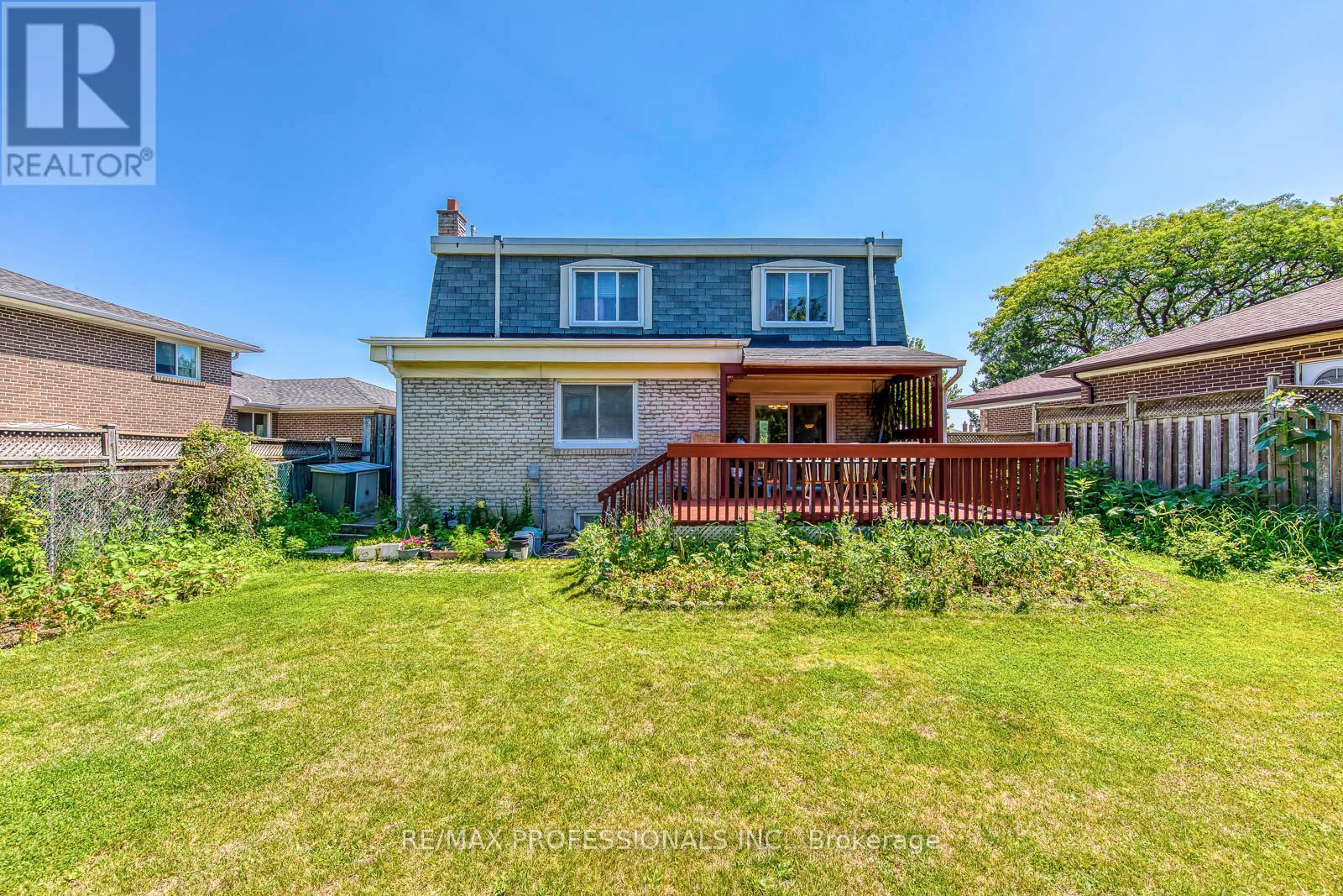 256 WELLESWORTH DRIVE - 29