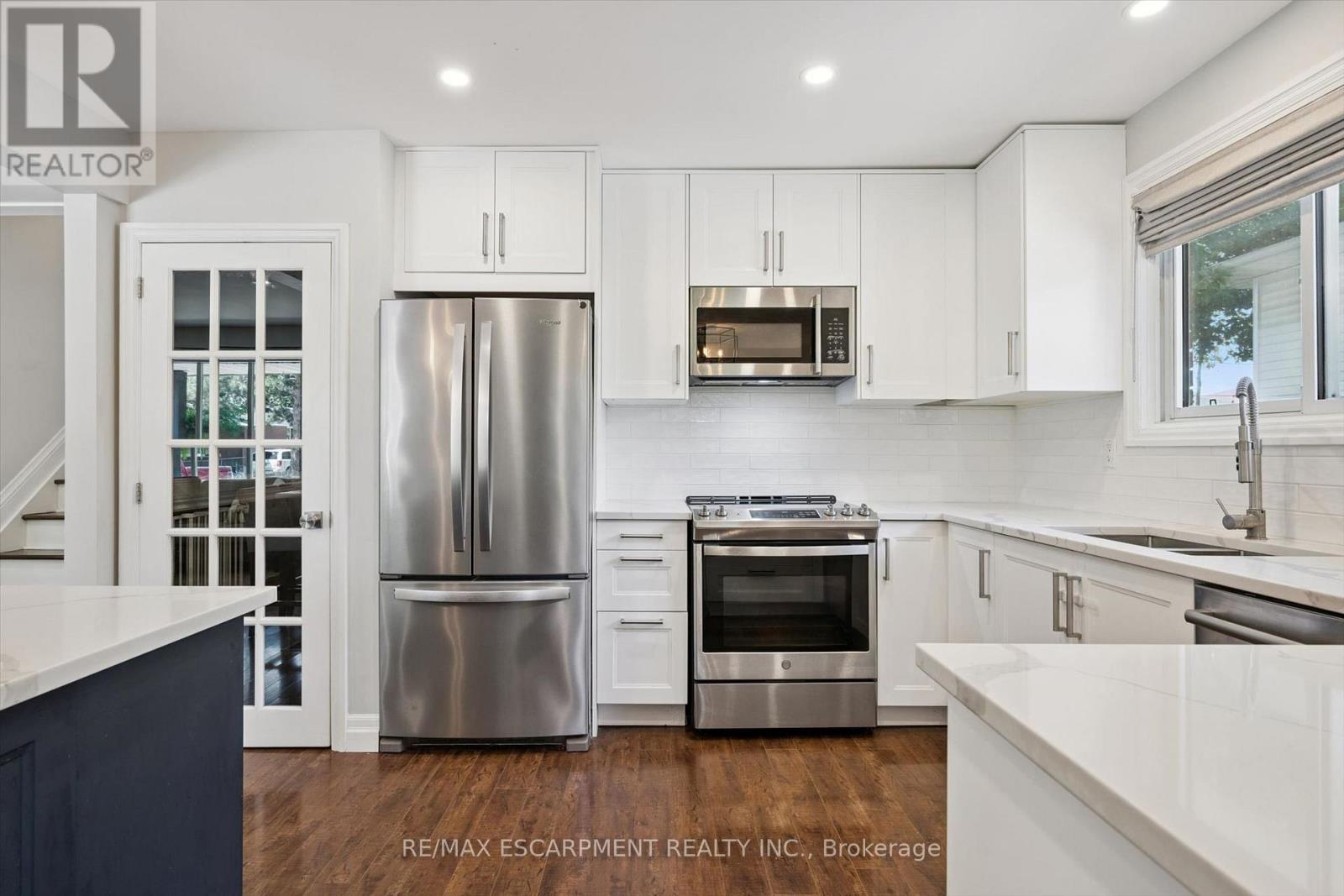 1298 ROSEMARY CRESCENT - Image 12