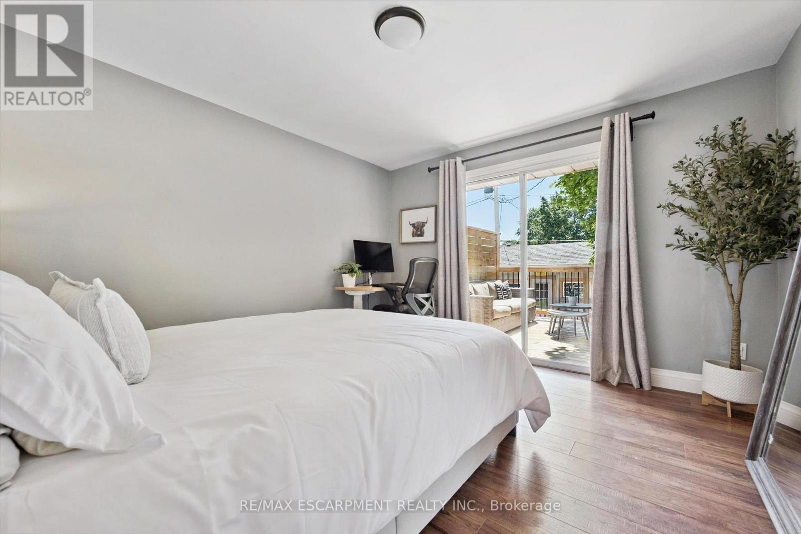 1298 ROSEMARY CRESCENT - Image 15
