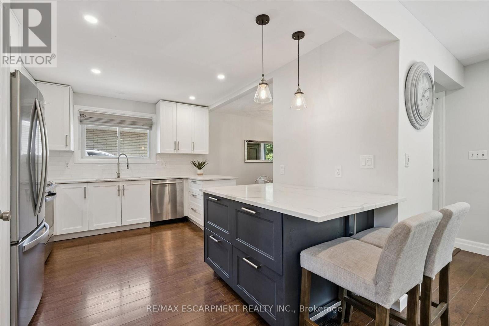 1298 ROSEMARY CRESCENT - Image 9
