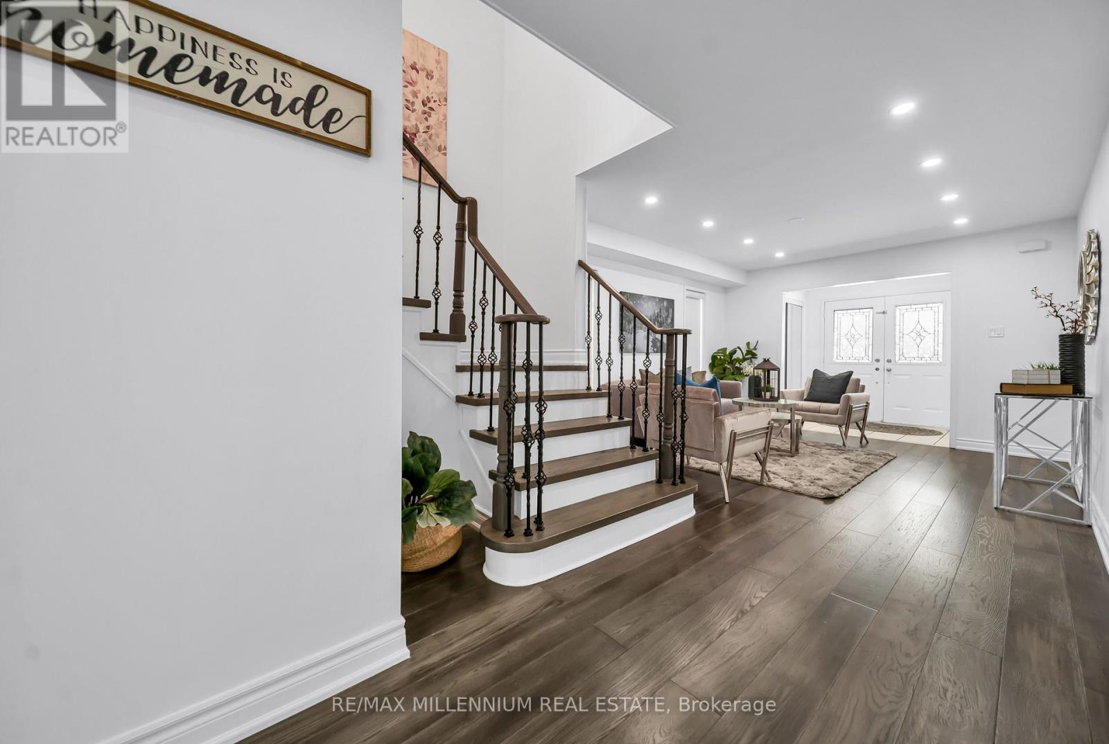 36 ALLANGROVE DRIVE - 10