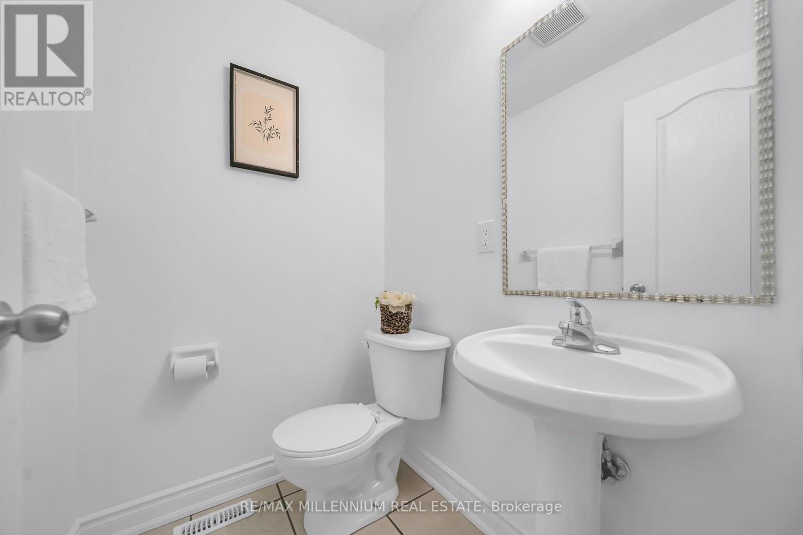 36 ALLANGROVE DRIVE - 11
