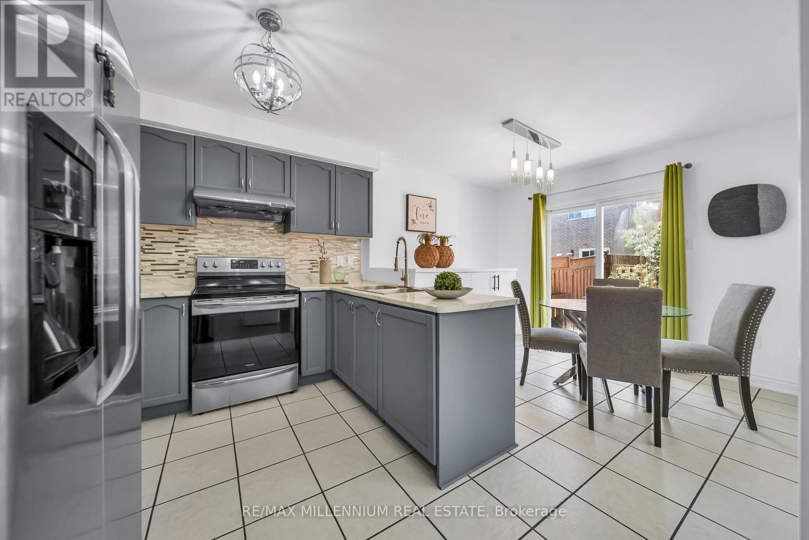 36 ALLANGROVE DRIVE - 19