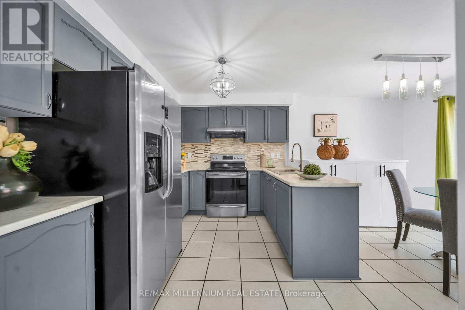 36 ALLANGROVE DRIVE - 20