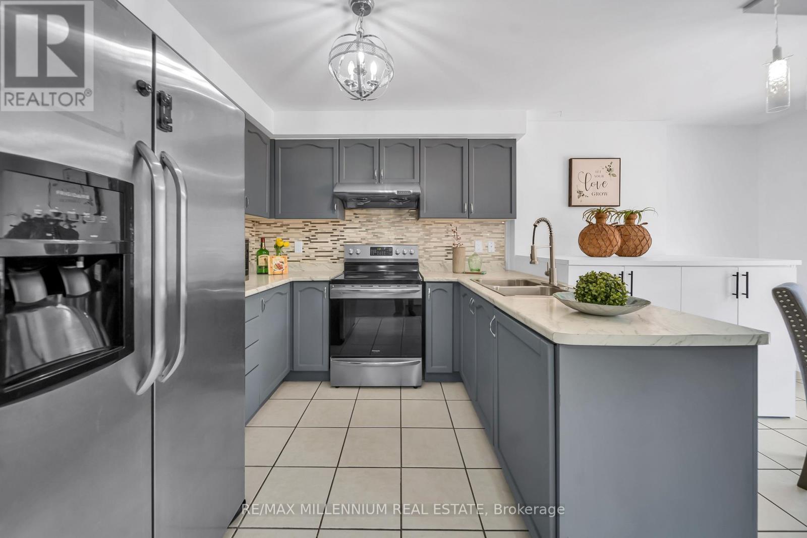 36 ALLANGROVE DRIVE - 21
